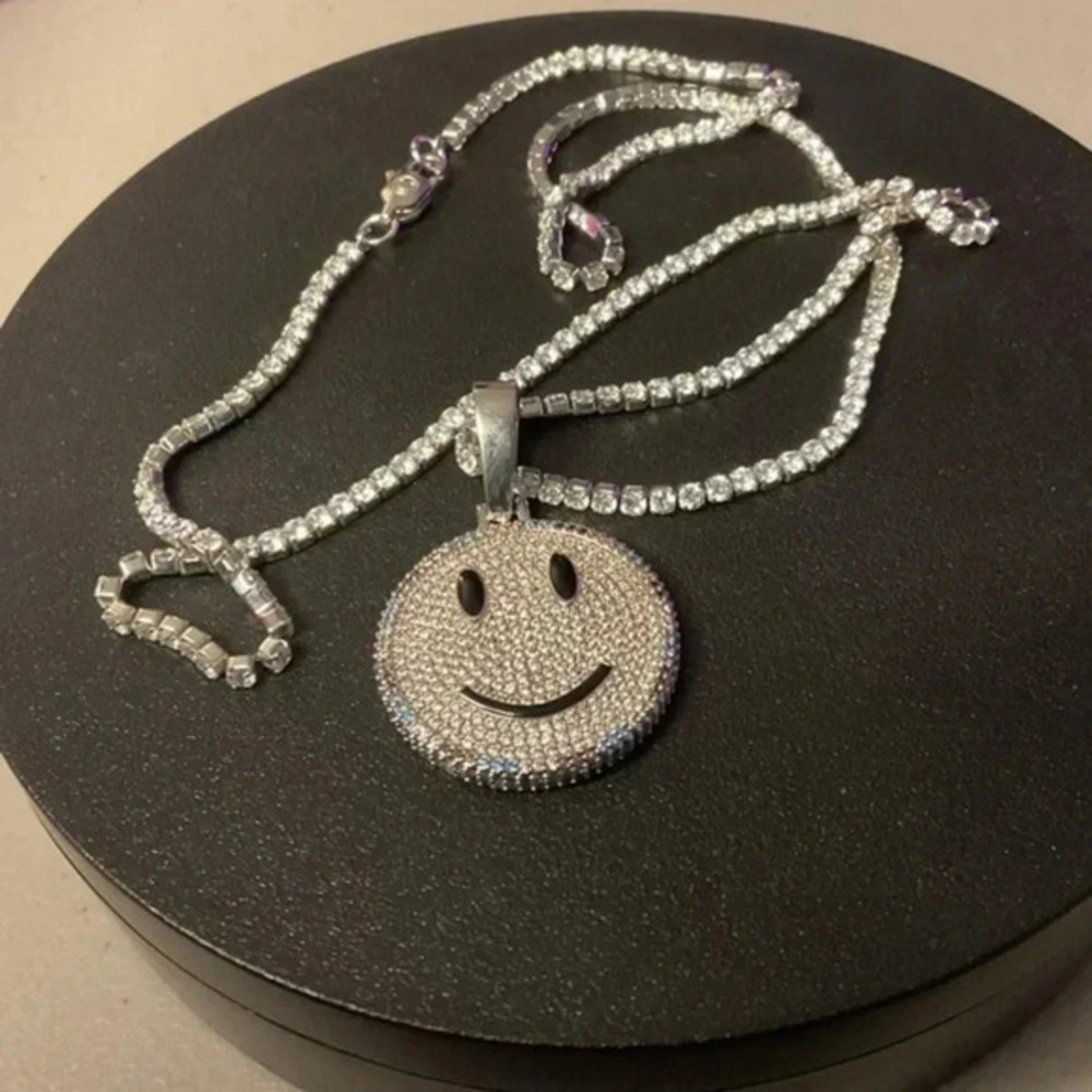 Cernucci Signed Bling Smiley Face Pendant on 11” Tennis Chain